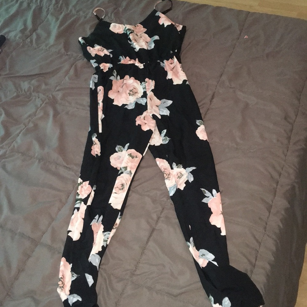 SOLD Floral pant suit